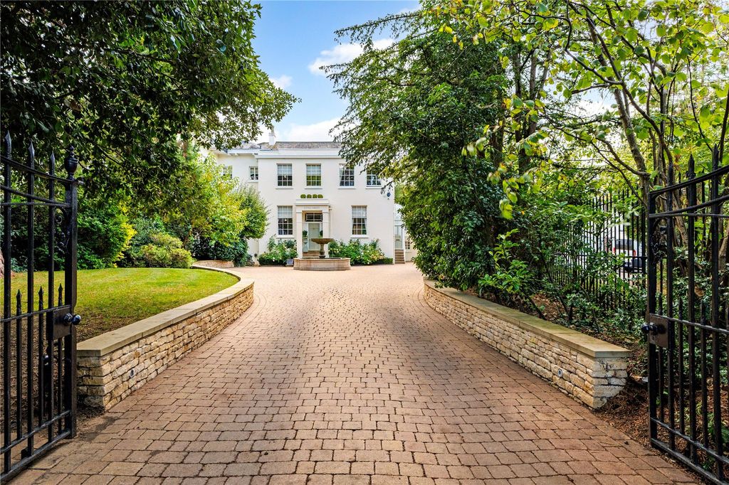 Property photo 1 of 29 Entrance