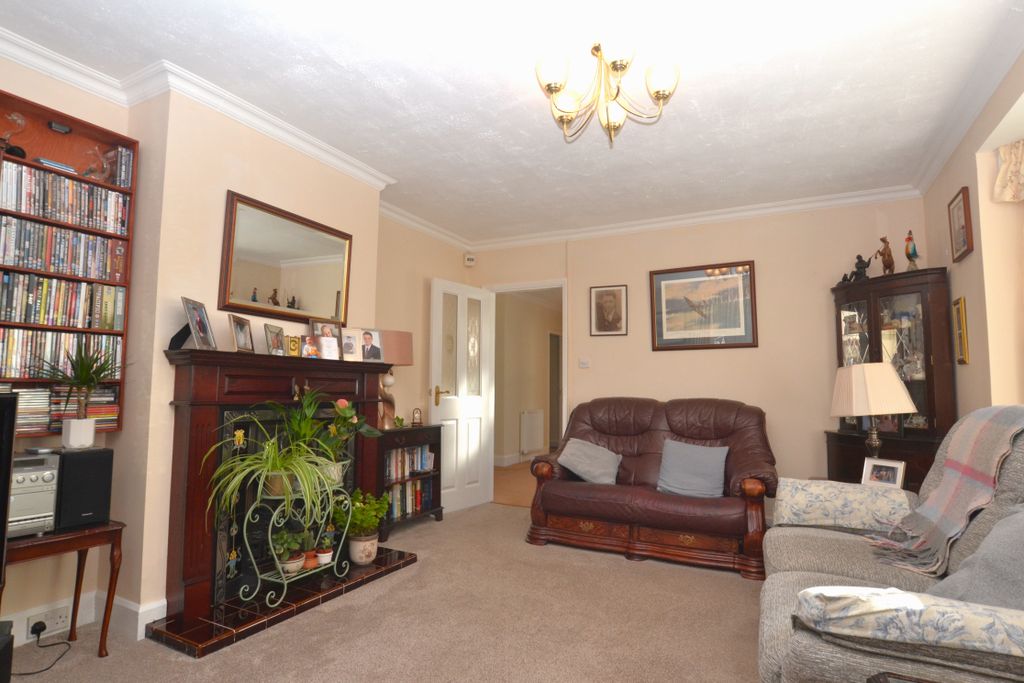 Property photo 3 of 33
