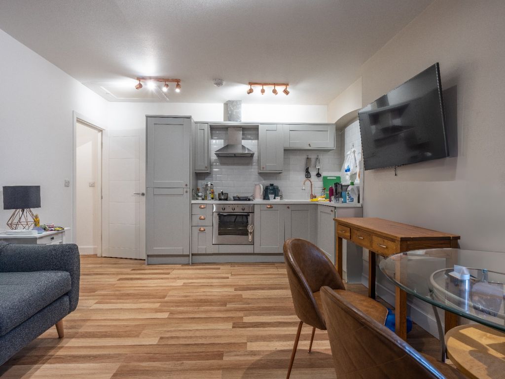 Property photo 2 of 4 4636671