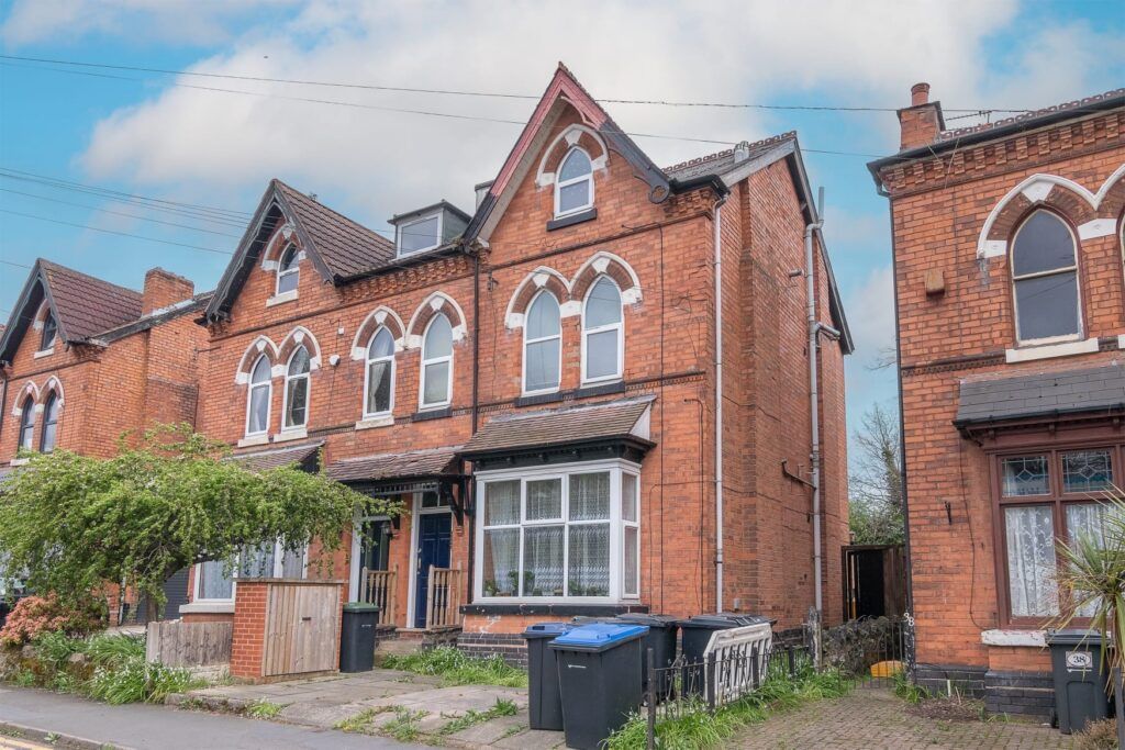 Property photo 2 of 24