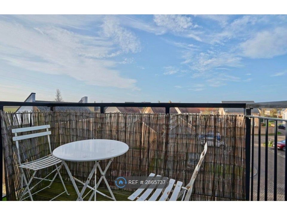 Property photo 3 of 5 Balcony