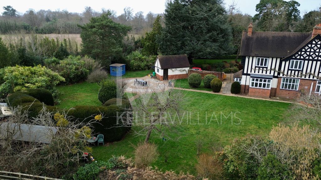 Property photo 2 of 21