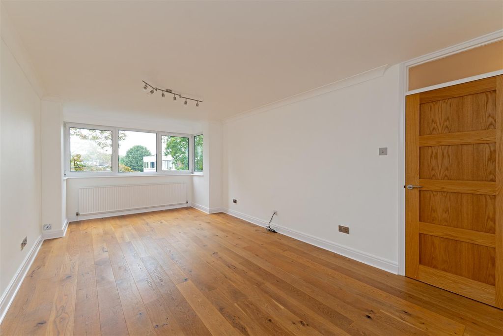 Property photo 2 of 12 Bourne Court-3.Jpg