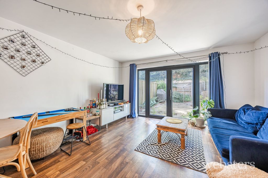 Property photo 2 of 21