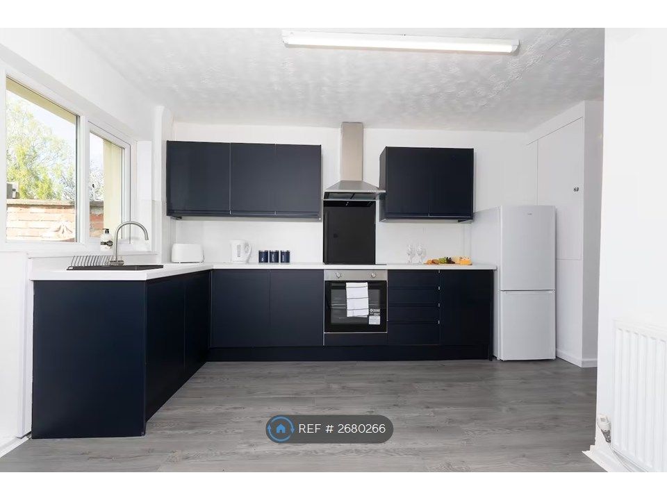 Property photo 1 of 13 Kitchen