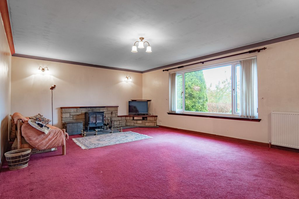 Property photo 3 of 33