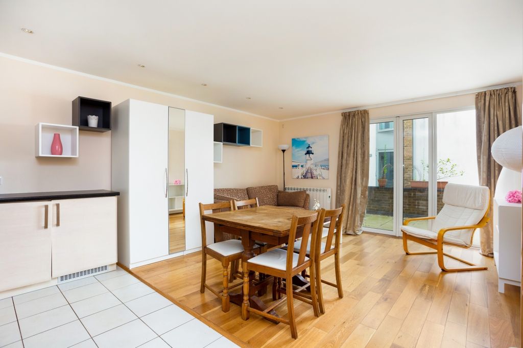 Property photo 1 of 10 Studio