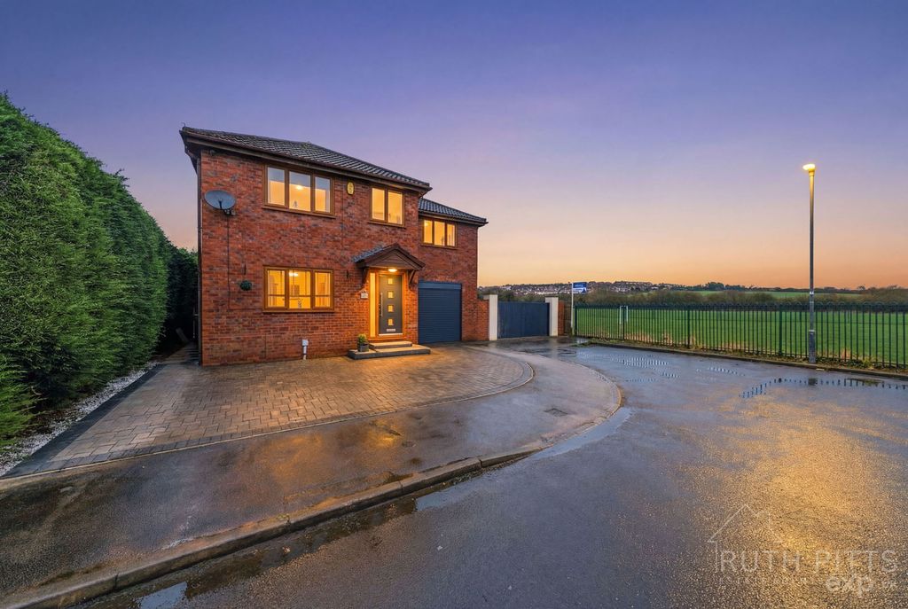 Property photo 3 of 28