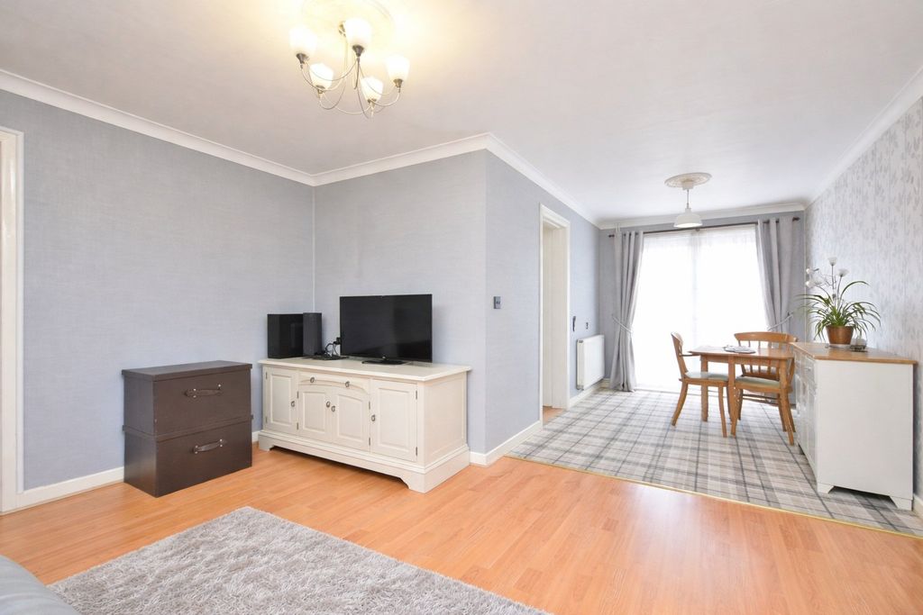 Property photo 2 of 11 Picture 2