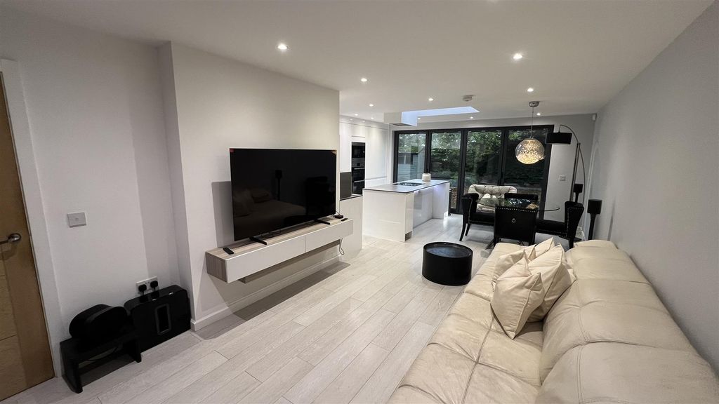 Property photo 3 of 40 20251110_151034297_Ios_Result.Jpg