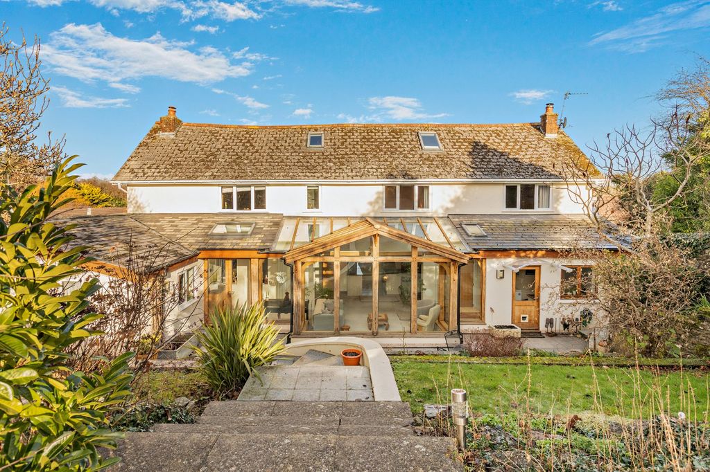 Property photo 1 of 21 Barncroft