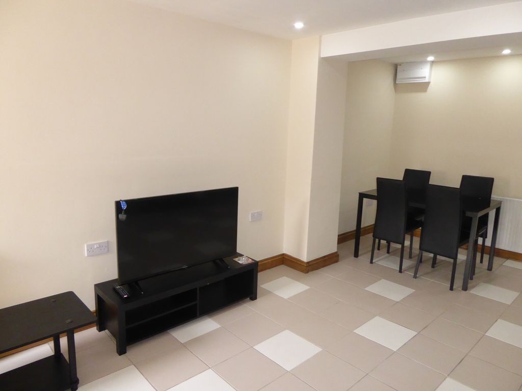 Property photo 2 of 10 Photo 2