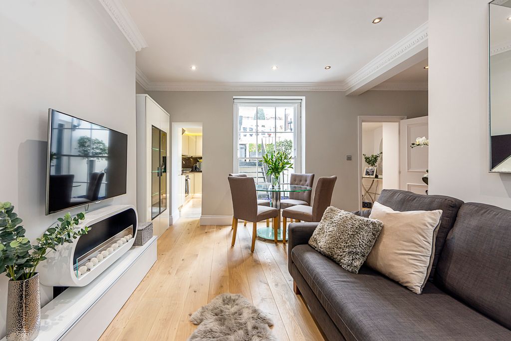 Property photo 1 of 18 Front