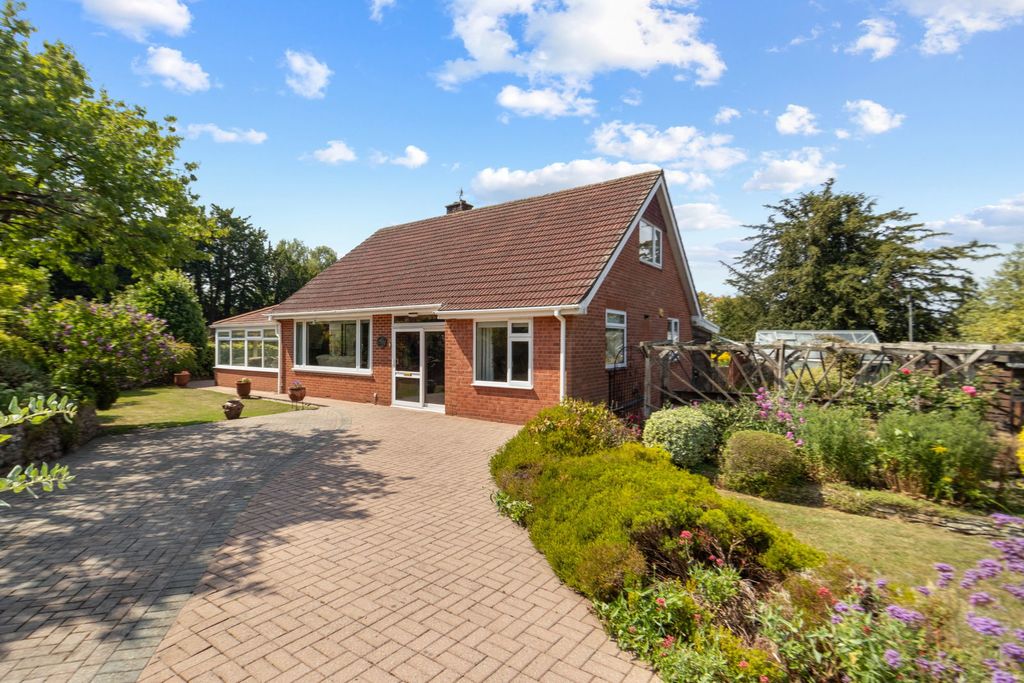 Property photo 1 of 24