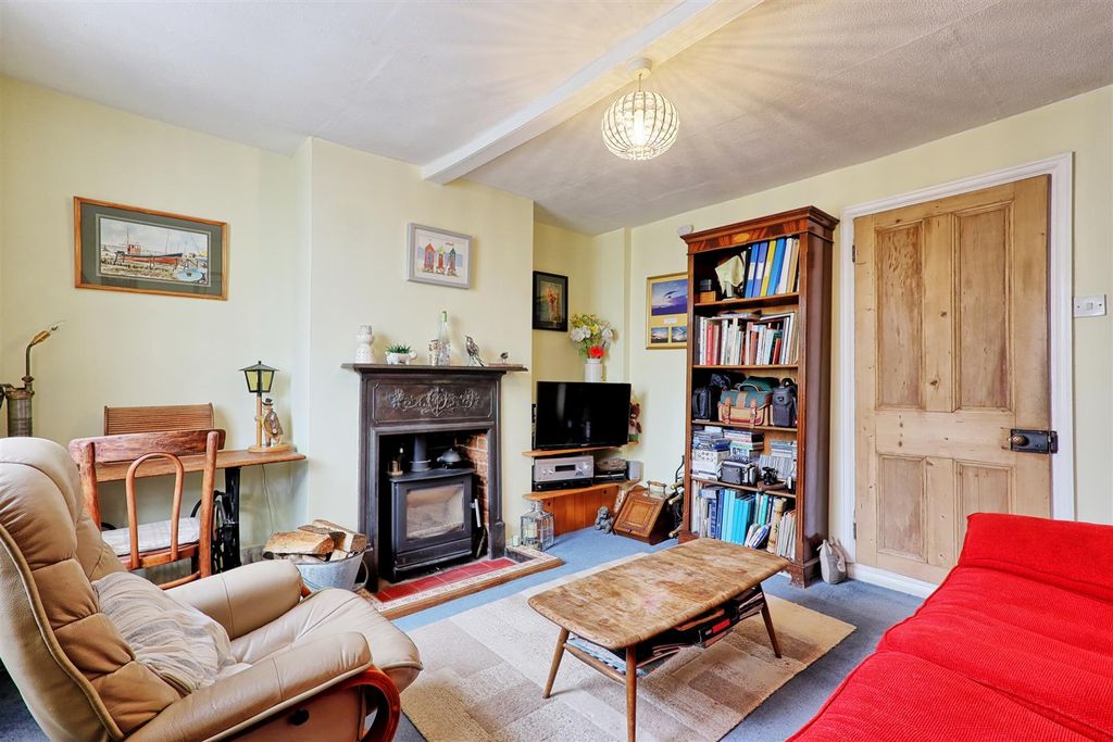 Property photo 3 of 21 Img_1060_1_2_Easyhdr-Interior3.Jpg