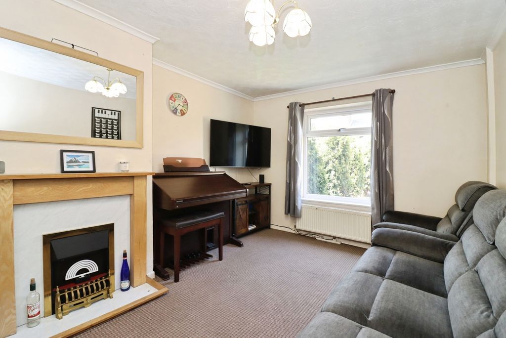 Property photo 3 of 13 Pbox-Img.Jpg