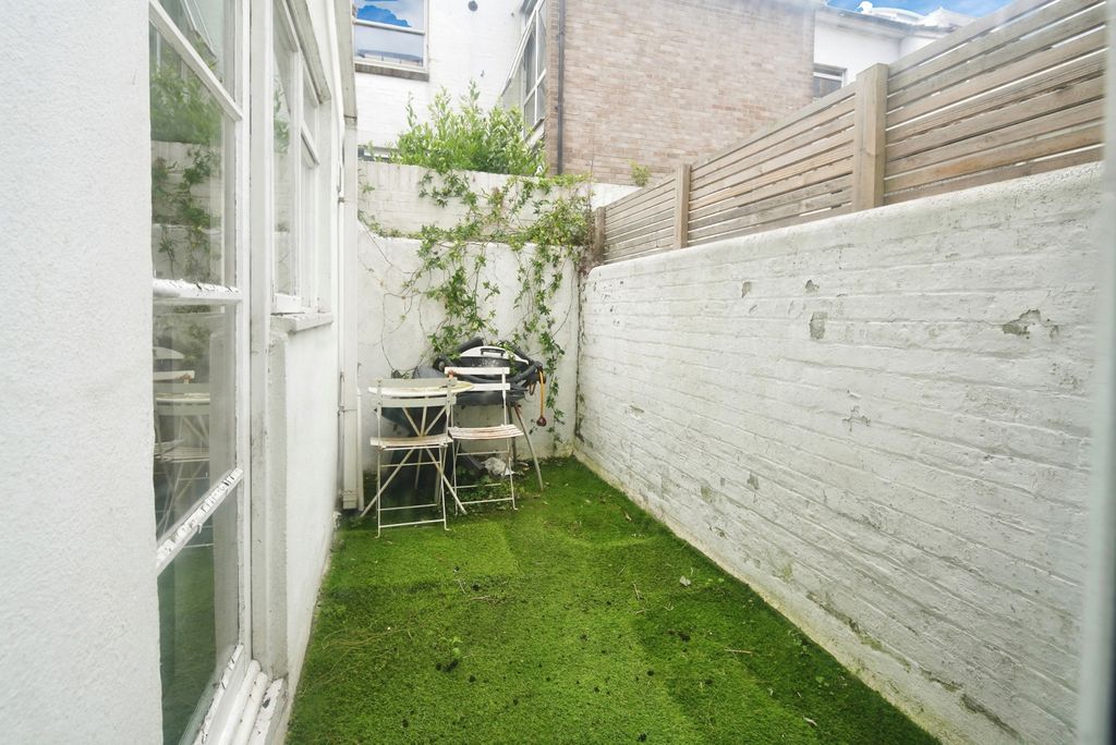 Property photo 3 of 14 Photo