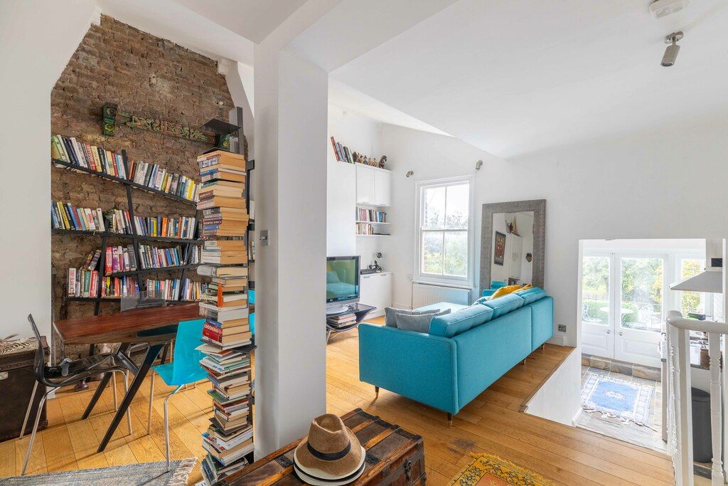 Property photo 1 of 17