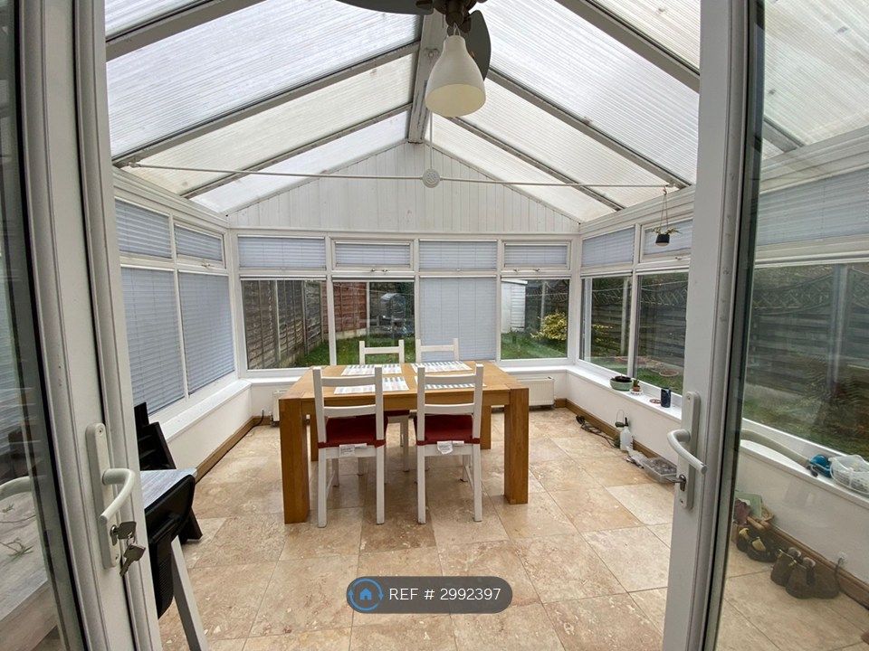 Property photo 3 of 10 Conservatory
