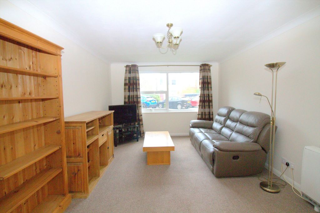 Property photo 3 of 6 Living Room