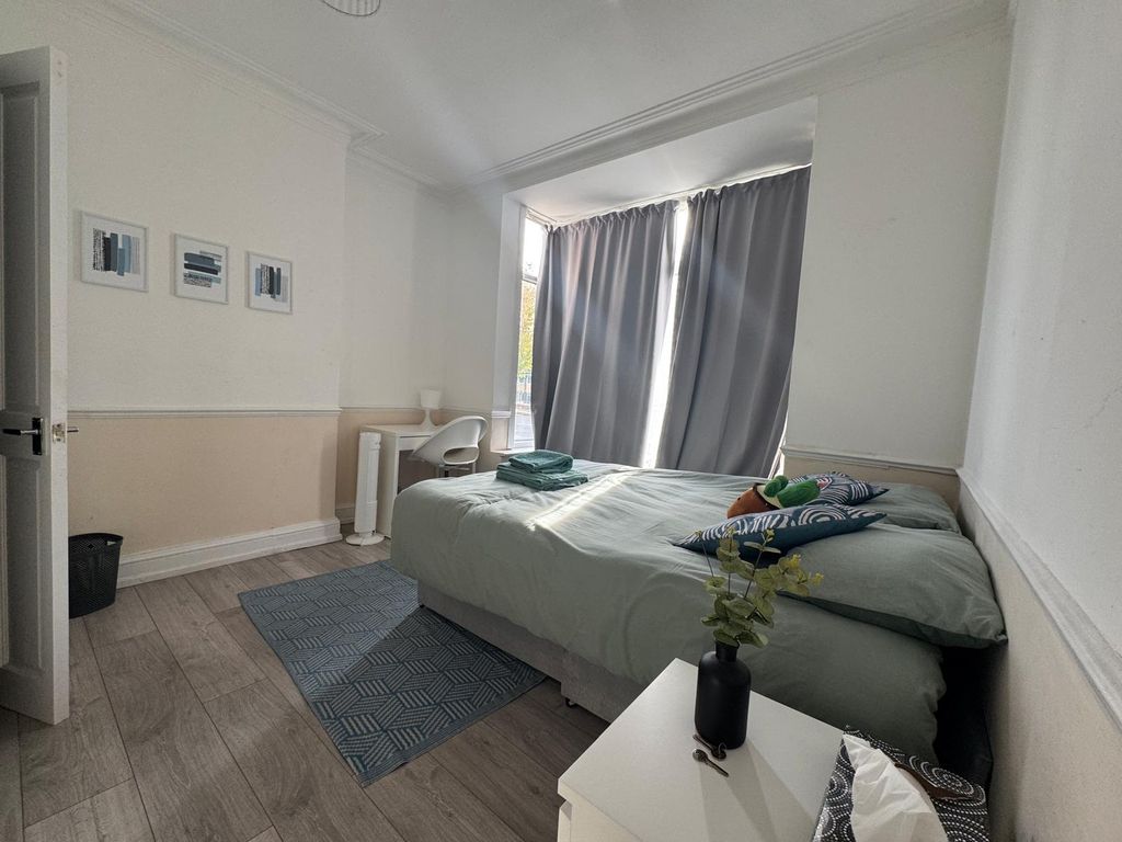 Property photo 1 of 30