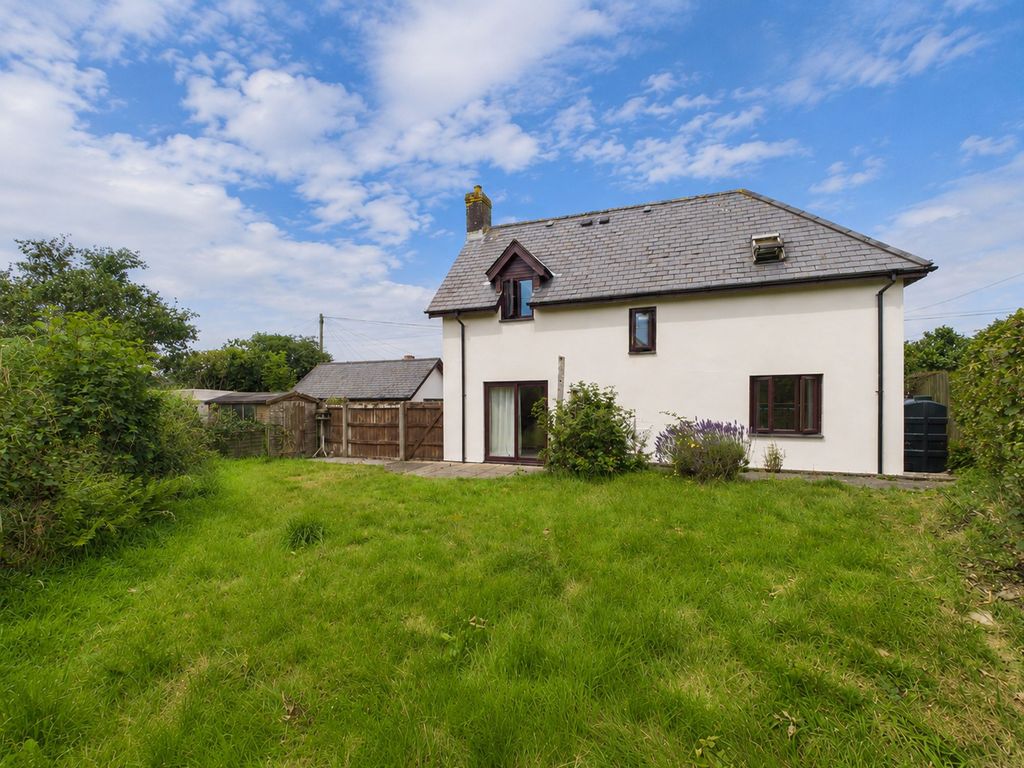 Property photo 2 of 11
