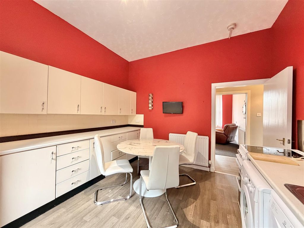 3 bed flat for saleWoodside Walk, Hamilton ML3 photo 4