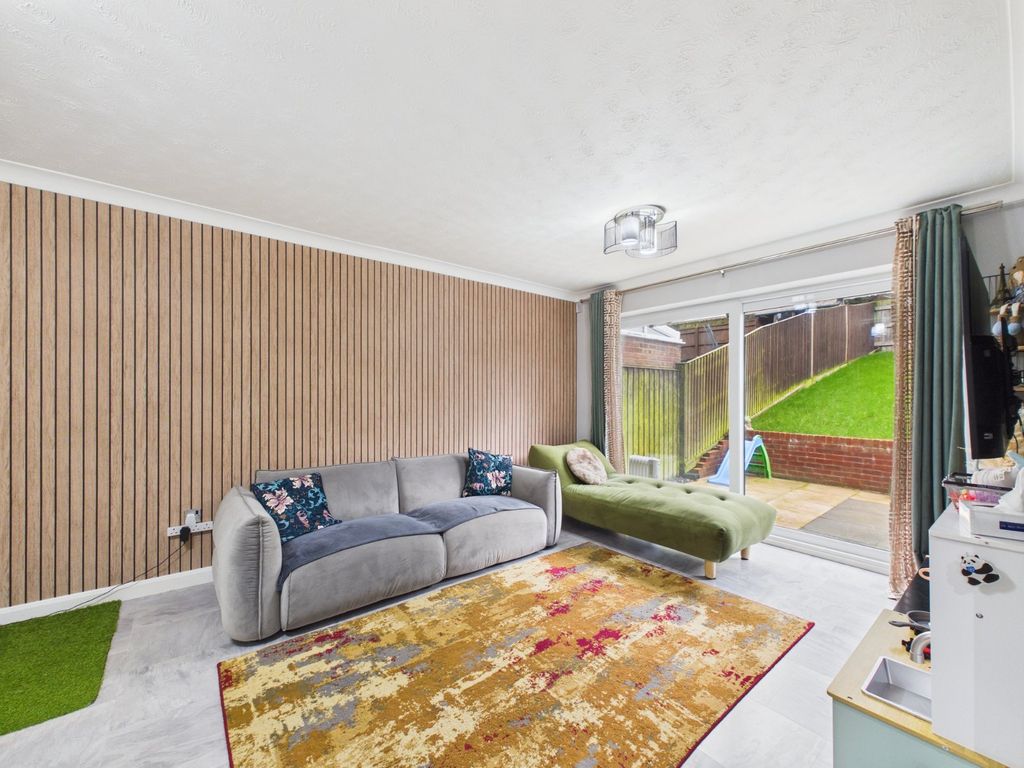 Additional image 11 of 3 bed terraced house for saleThe Spinney, Chesham, Buckinghamshire HP5