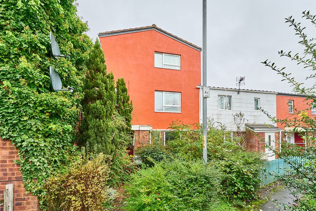 Property photo 1 of 9