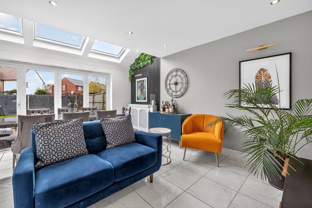 Property photo 3 of 29