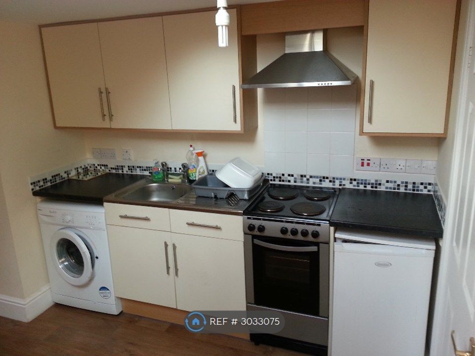 Property photo 2 of 4 Kitchen