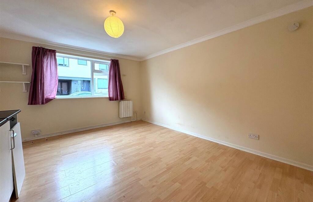 Property photo 3 of 5