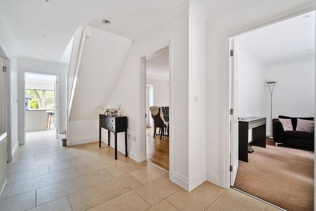 Property photo 2 of 24 Hallway