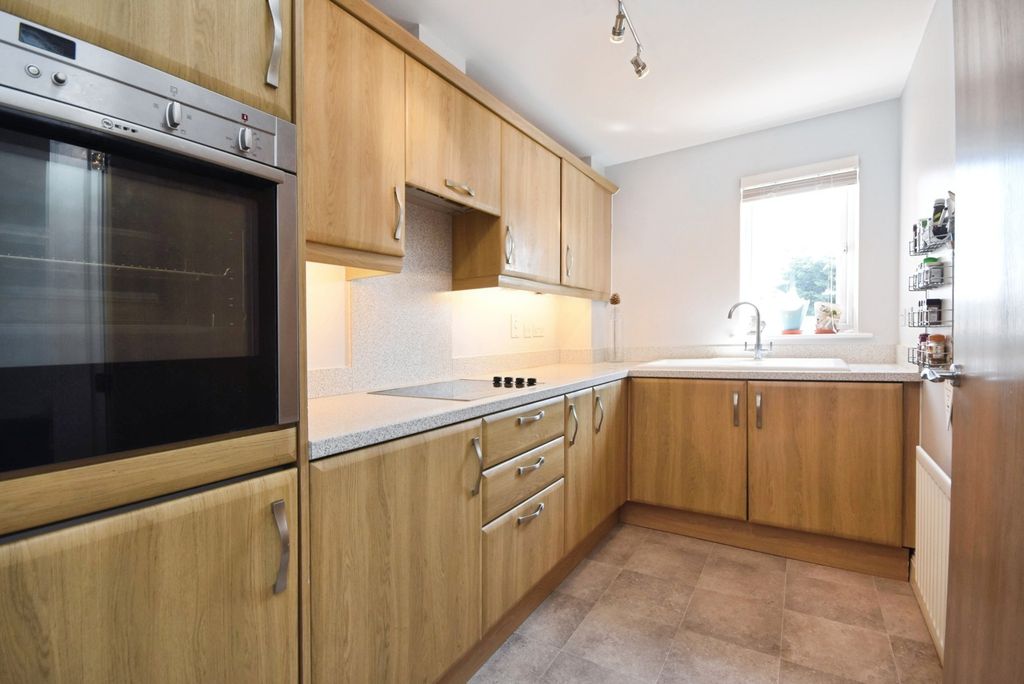 Property photo 2 of 13 Kitchen