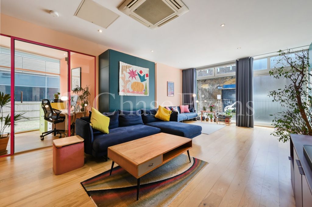 Property photo 1 of 14 Living Area