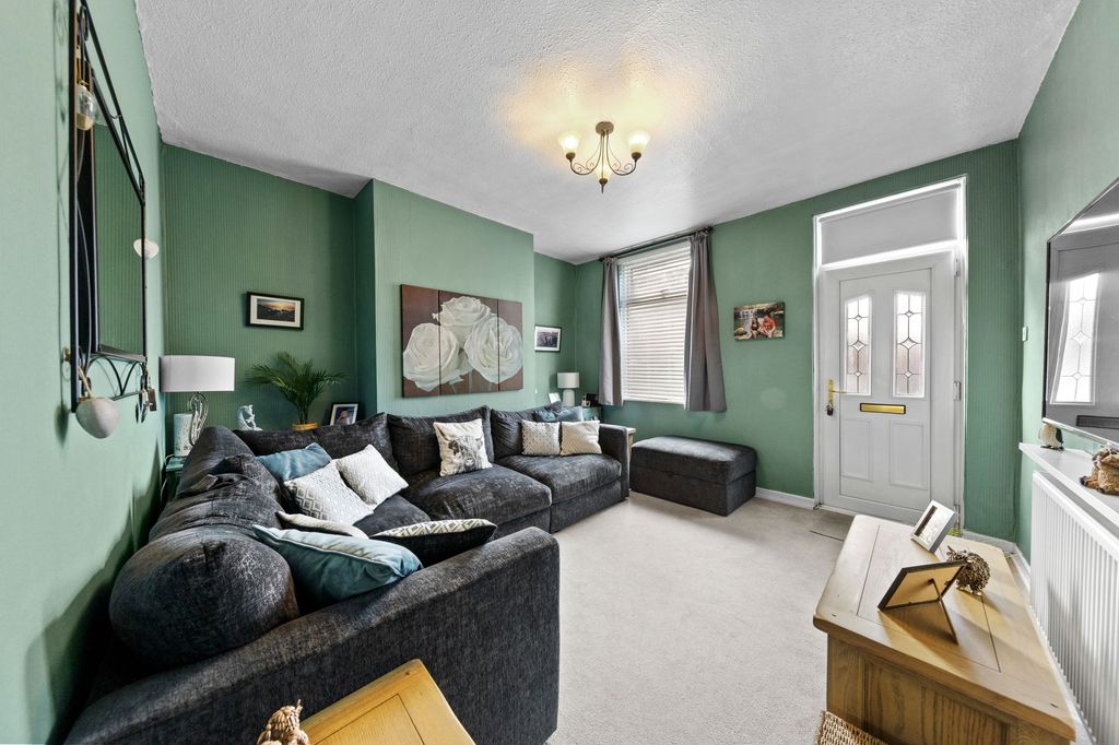 Property photo 2 of 15