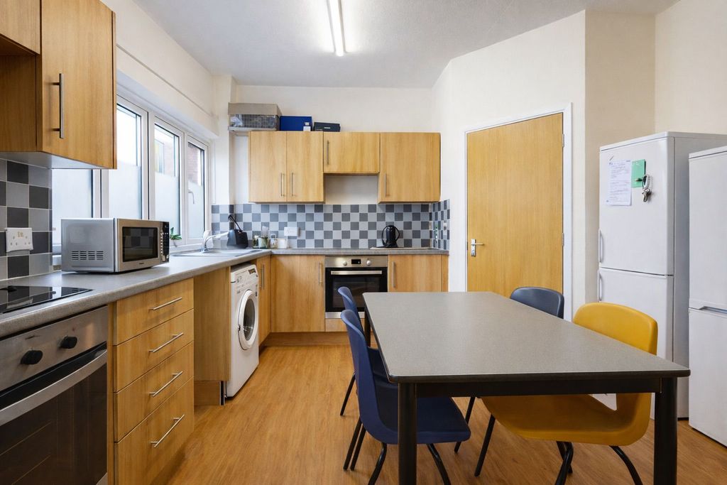 Property photo 2 of 10 Gallery