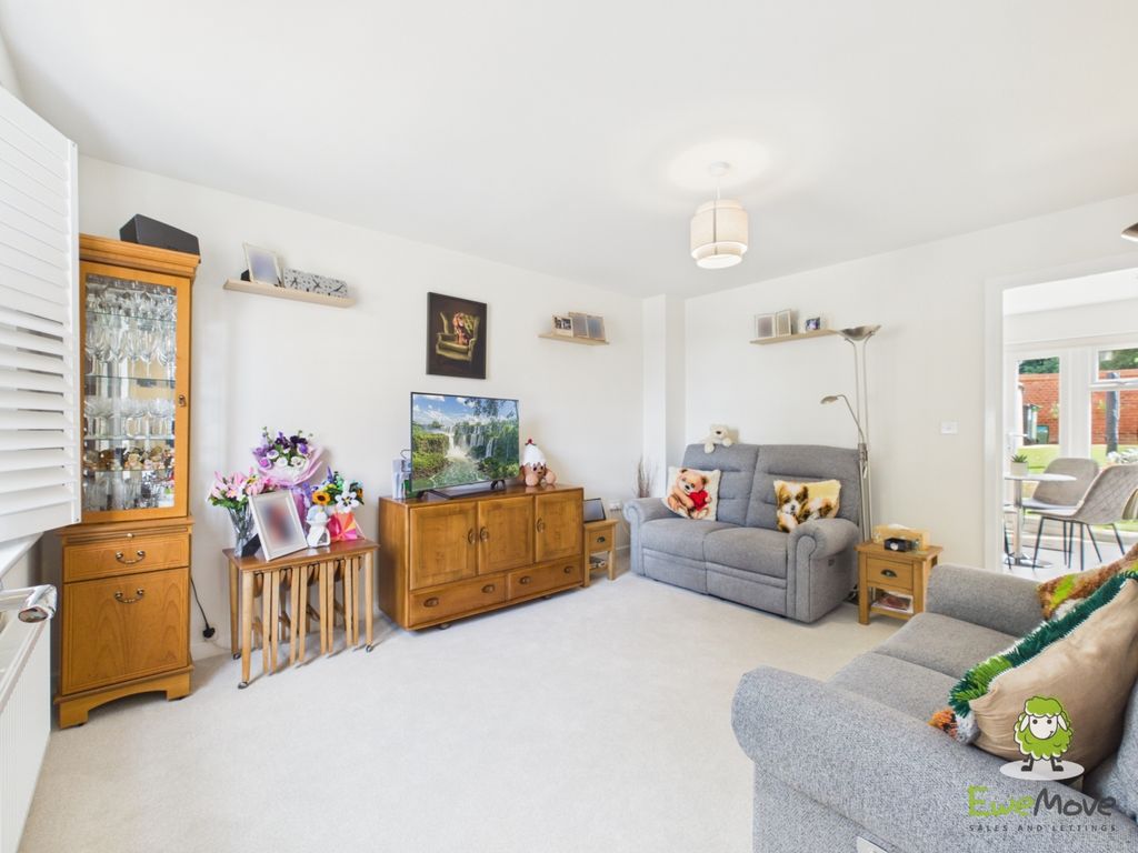 Property photo 3 of 20 7 Redwood Avenue - Ewemove Estate Agents Basingsto