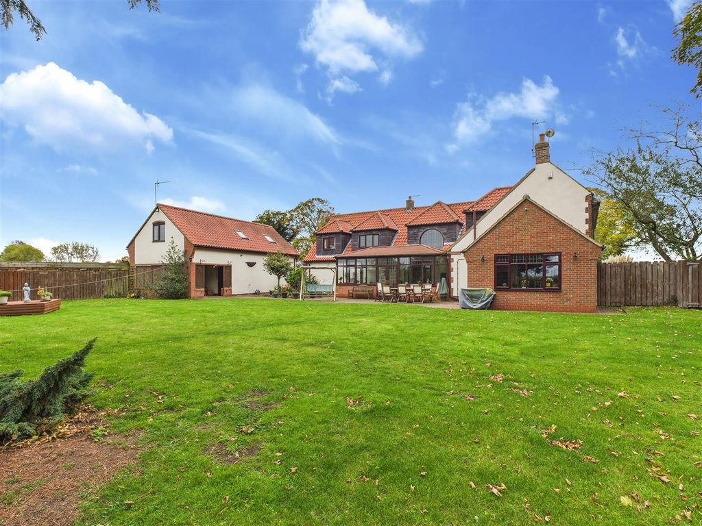 Property photo 2 of 34 Rear View