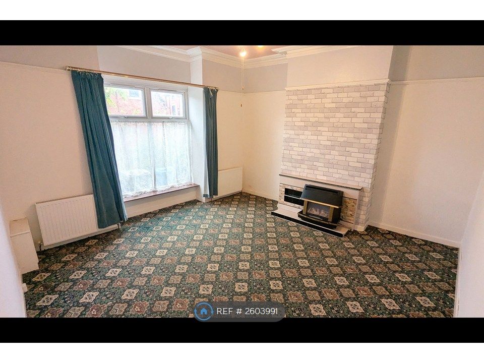 Property photo 1 of 19 Living Room