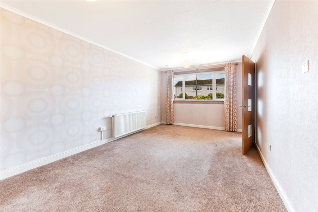 Property photo 2 of 30 Picture No. 16
