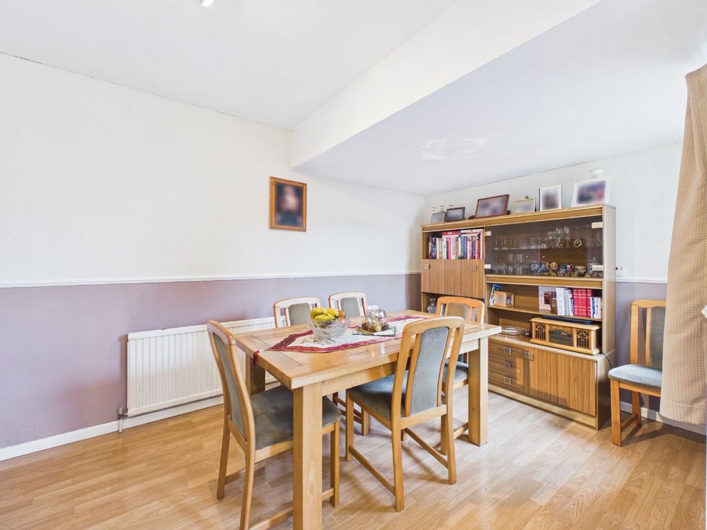 Property photo 3 of 14 4872827