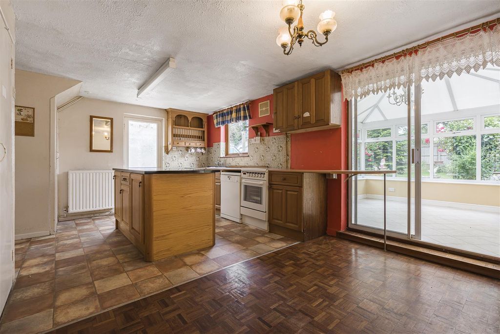 Property photo 2 of 16 Kitchen/Diner