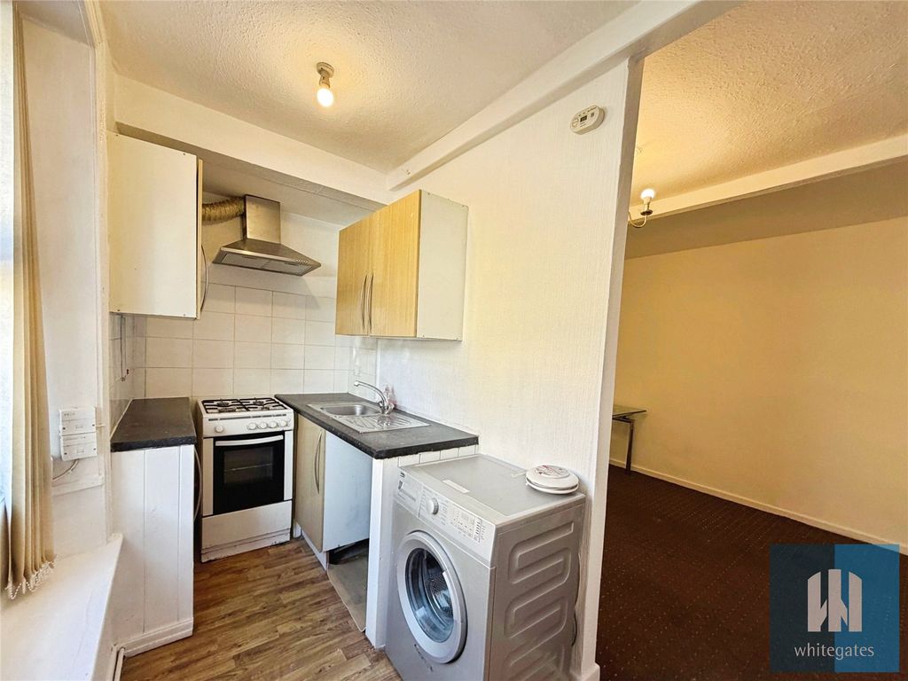 Property photo 2 of 9 Picture No. 41