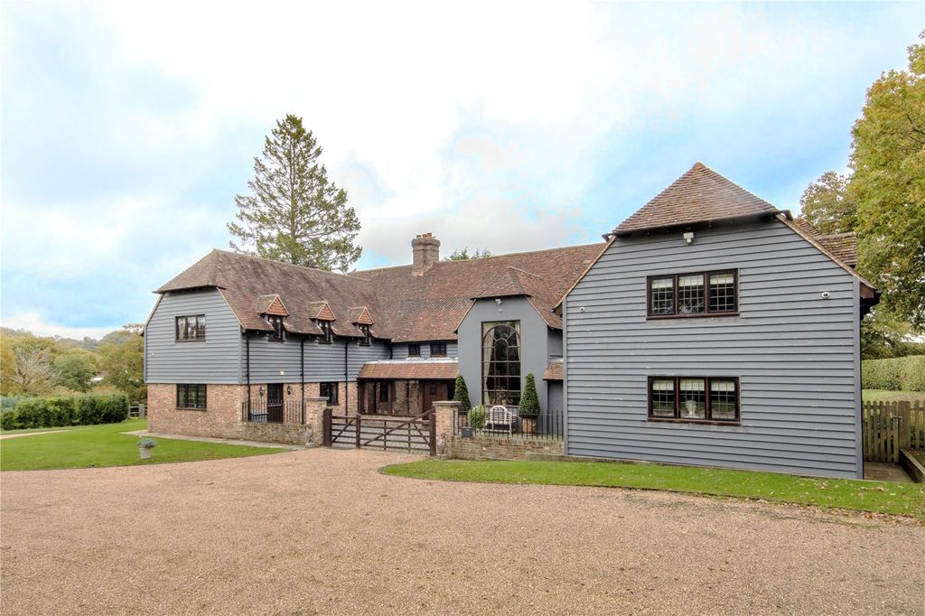 Property photo 1 of 29 Side Elevation