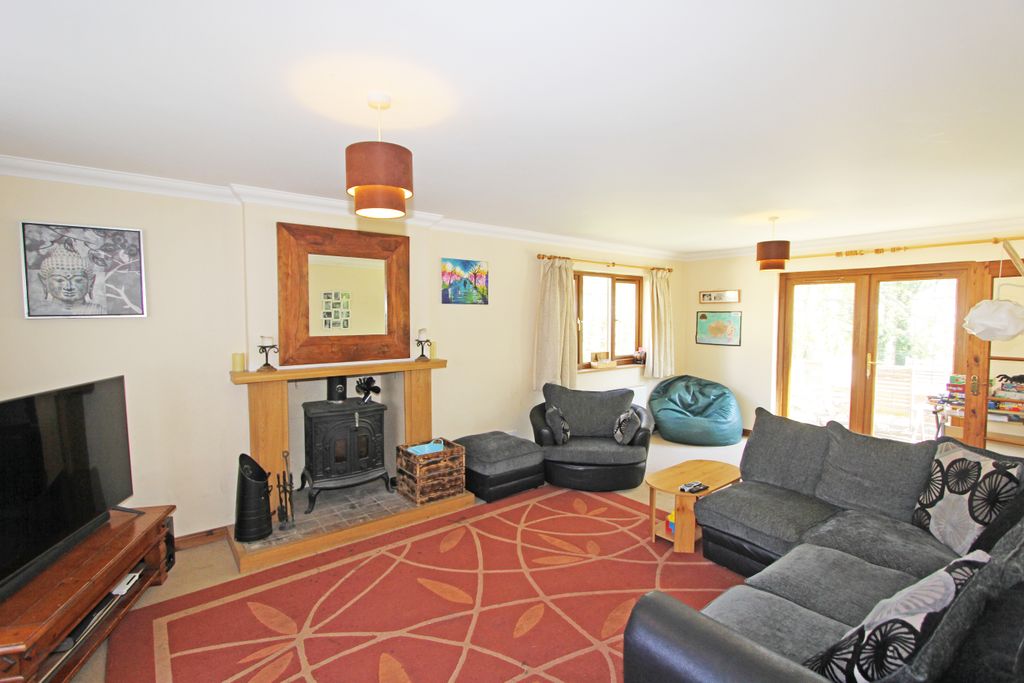 Property photo 3 of 19