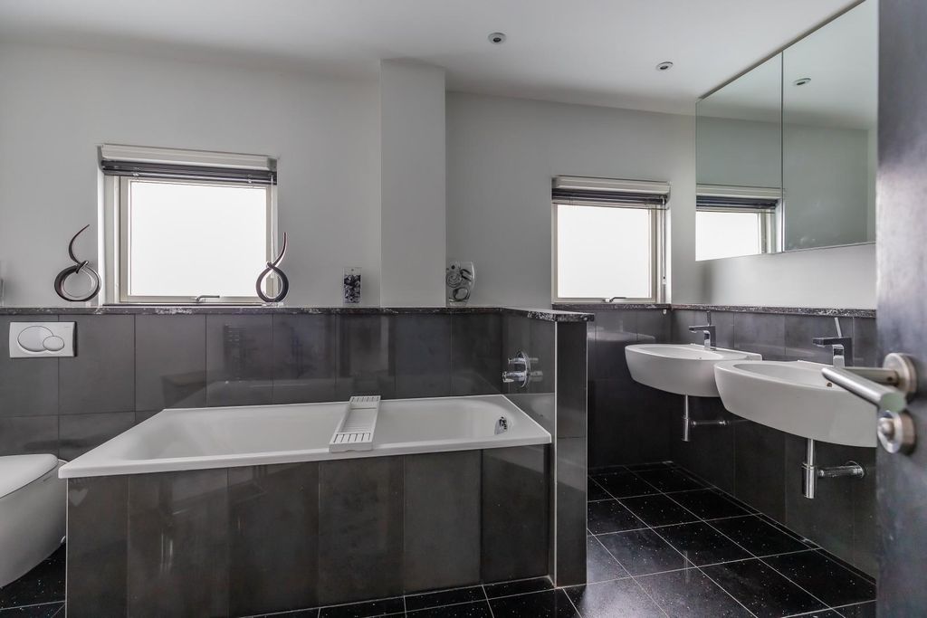 Additional image 16 of 3 bed flat for saleFerry Road, Cardiff CF11