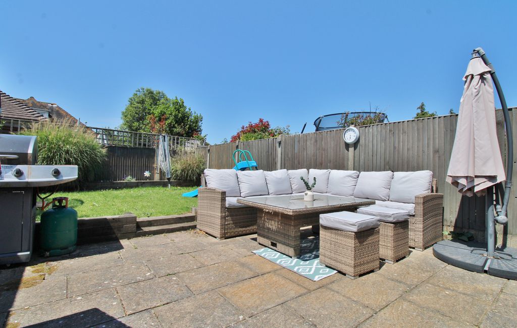 Property photo 3 of 30
