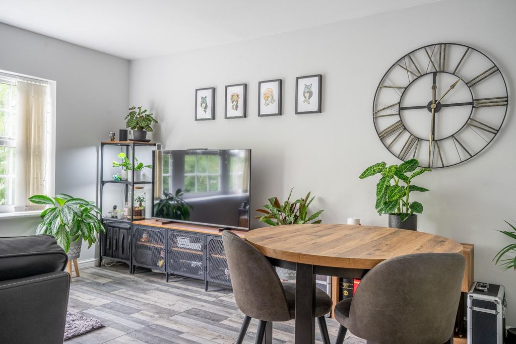 Property photo 2 of 14 CH-6.Jpg