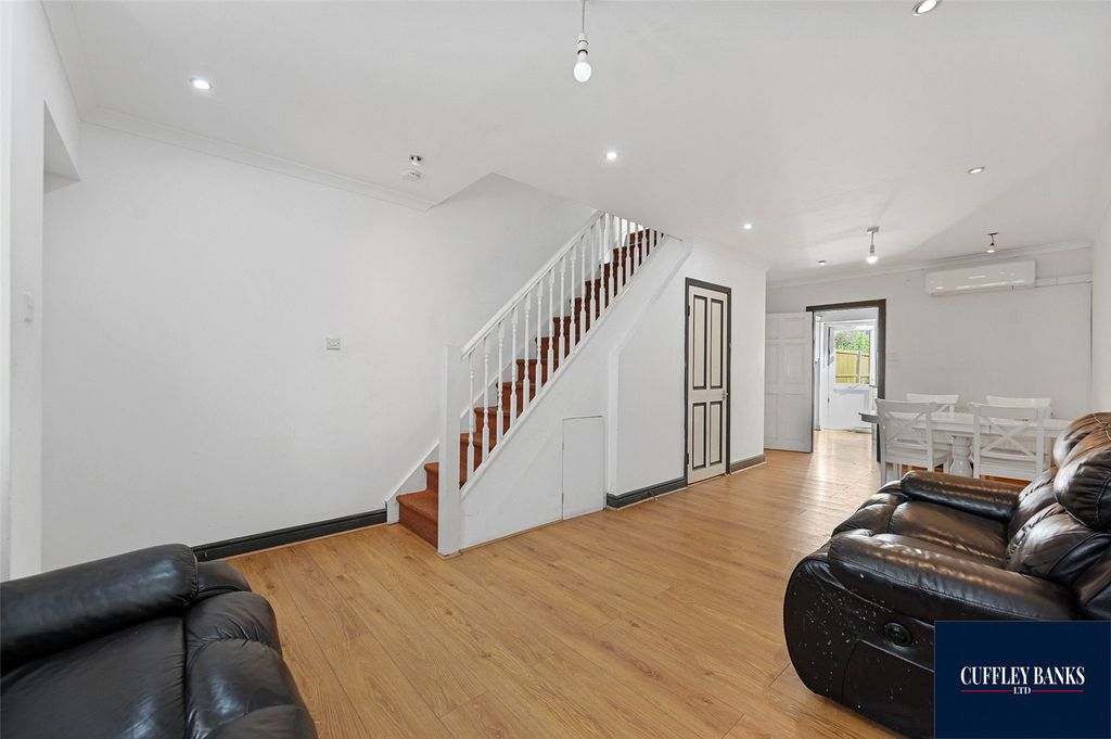 Property photo 1 of 11 Picture No. 01